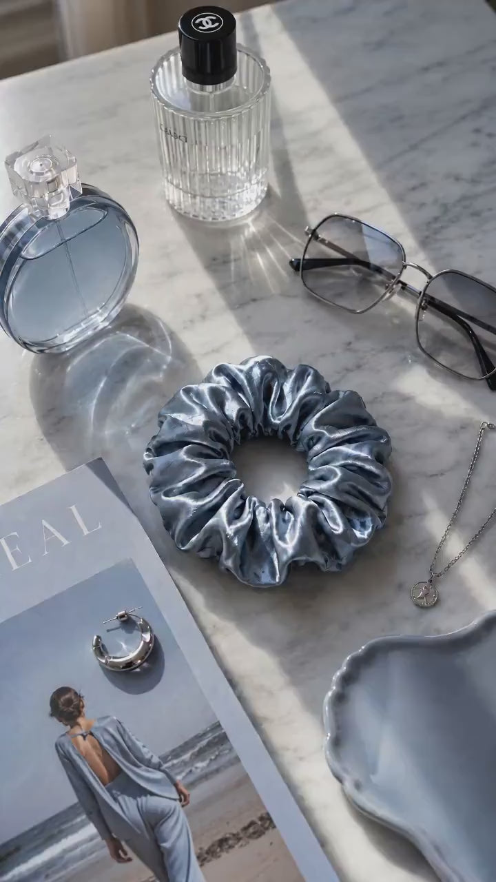 Blue Breeze Mulberry Silk Scrunchie. Video